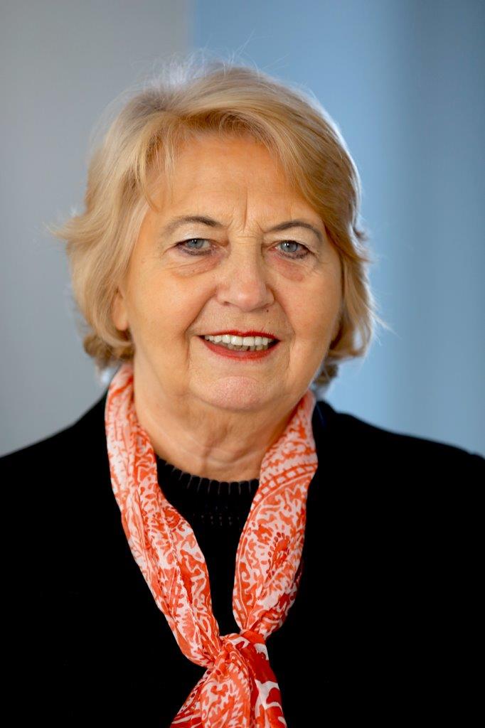 Christa Löhrl